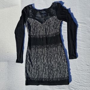 Black,grey, and white pattern bodycon long sleeve with lace dress size small